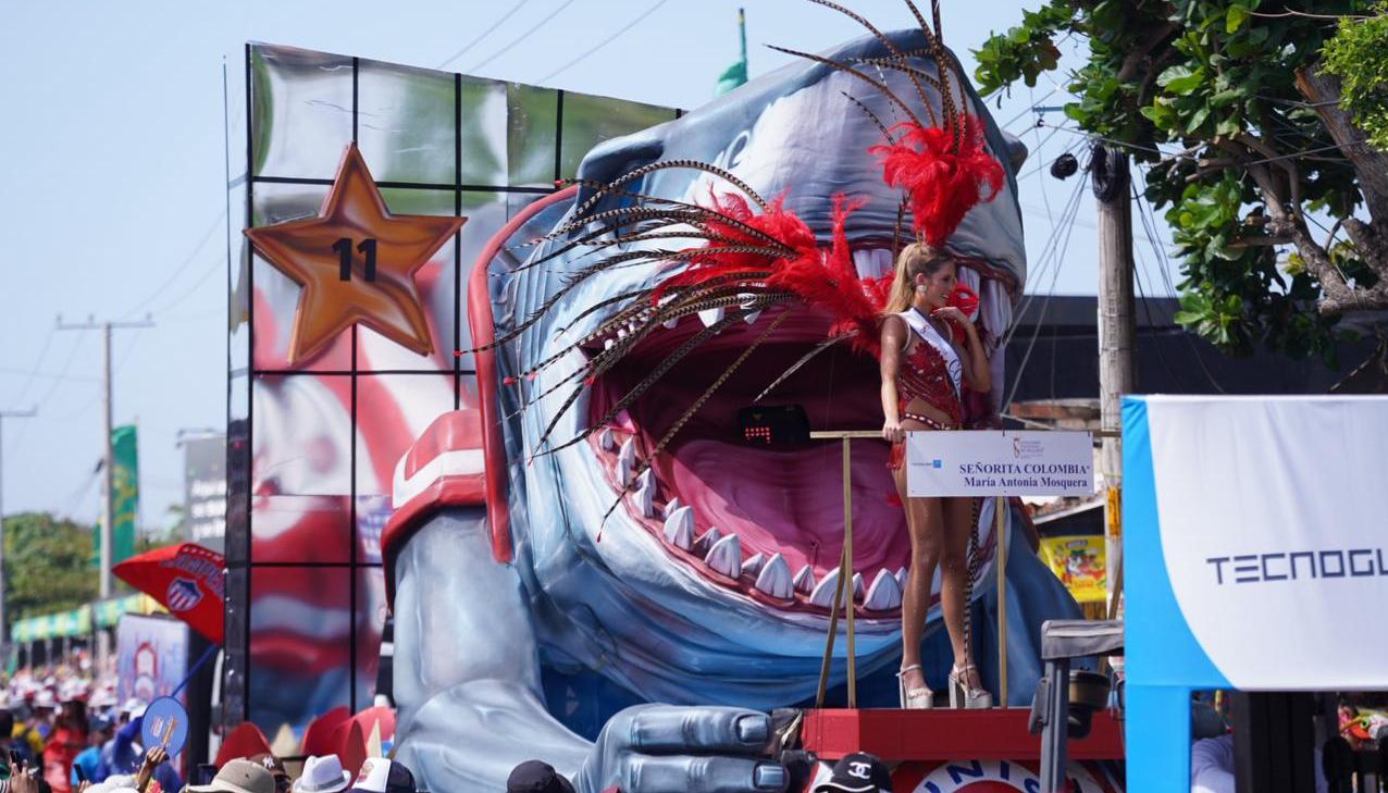 Pasión Tiburona, la carroza de Tecnoglass en honor al Junior de Barranquilla. 