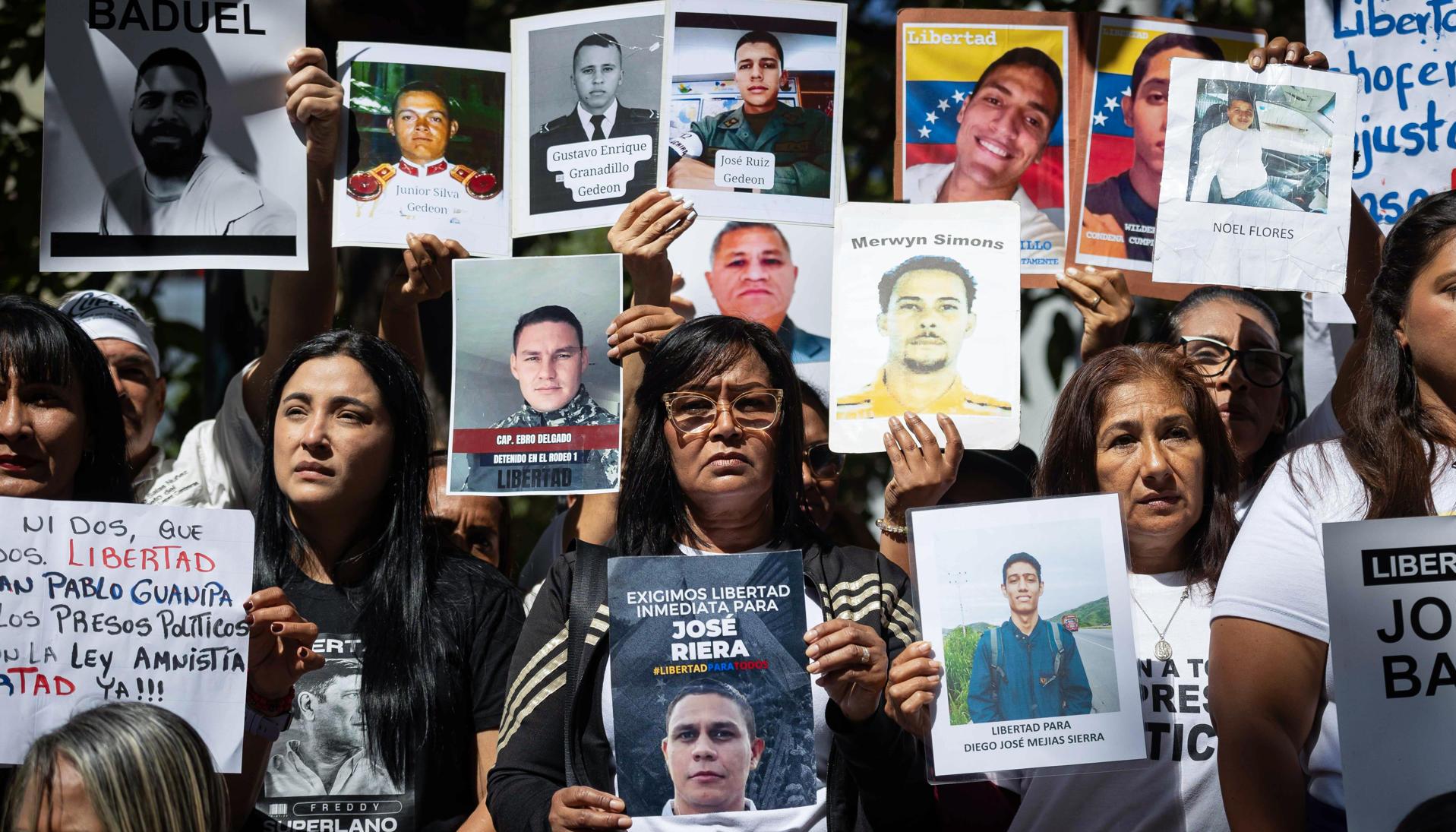 Familiares de presos políticos.