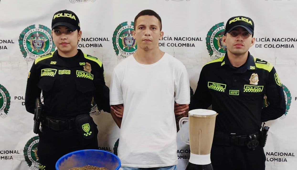 Carlos Oyola Delgado.