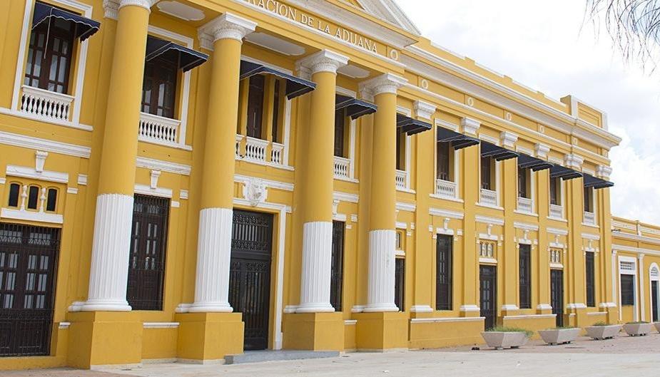 Auditorio Mario Santo Domingo, La Aduana.