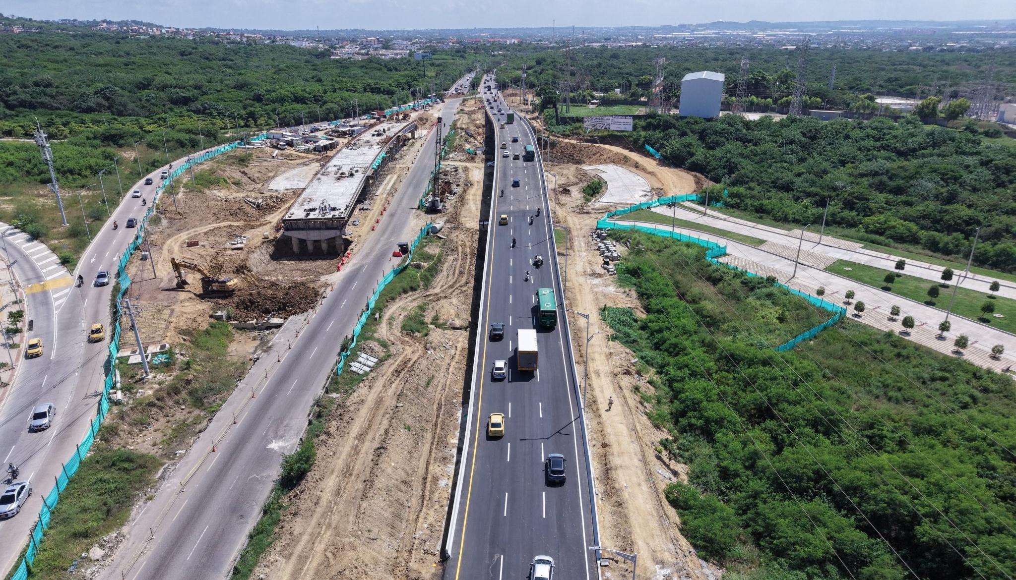 Intercambiador vial de Alameda del Río. 