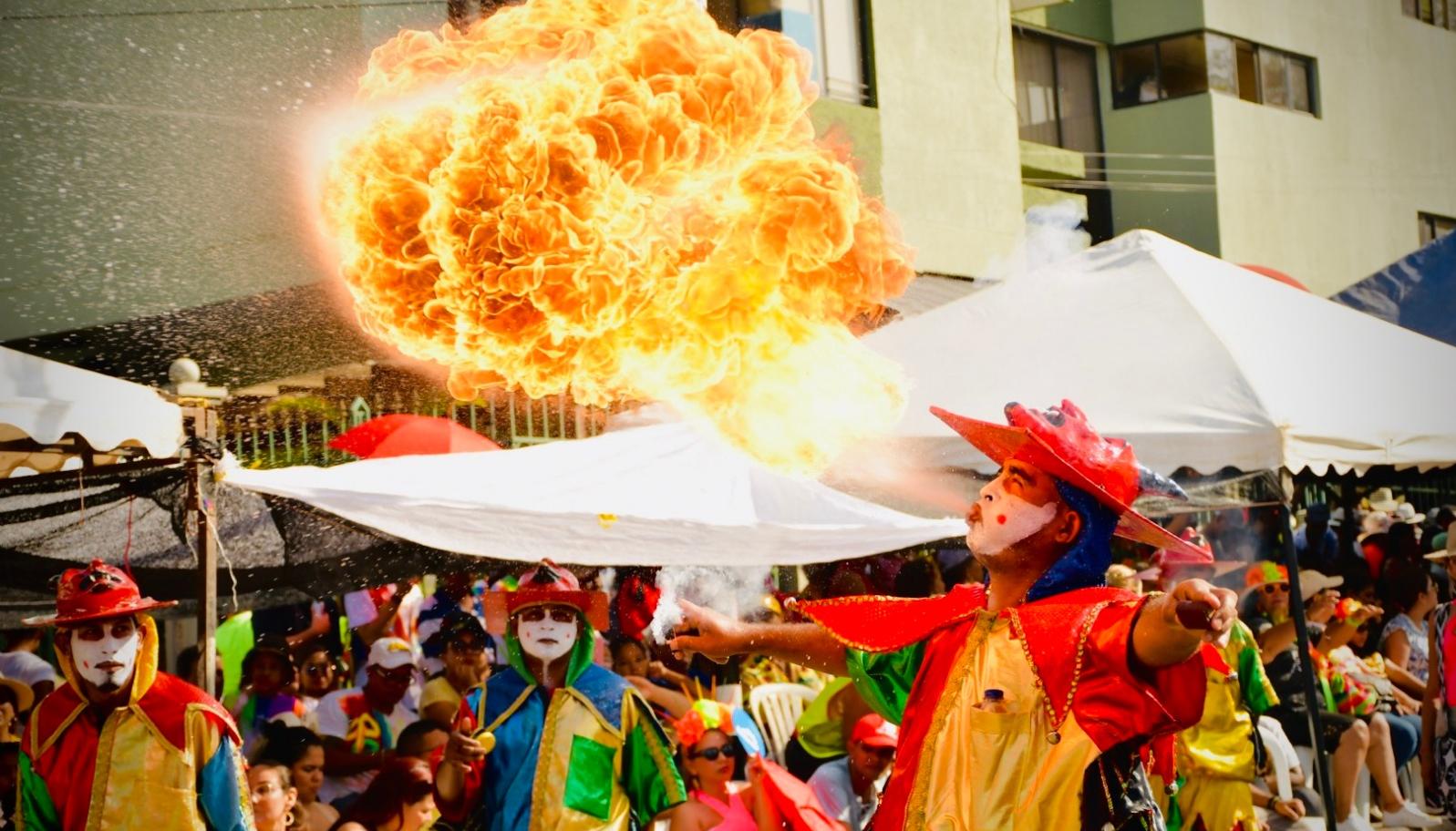 Diablos Arlequines durante el desfile en años anteriores. 