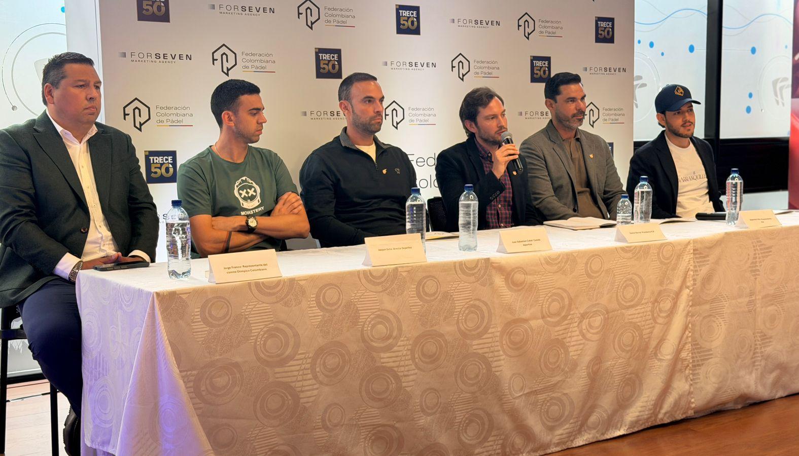 Dirigentes de la Liga de Pádel del Atlántico y la Federación Colombiana de Pádel.