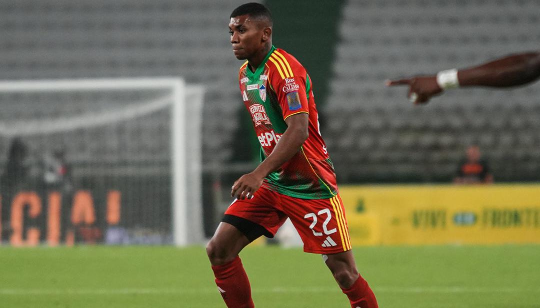 Jesús Rivas durante el partido contra Once Caldas, en Manizales. 