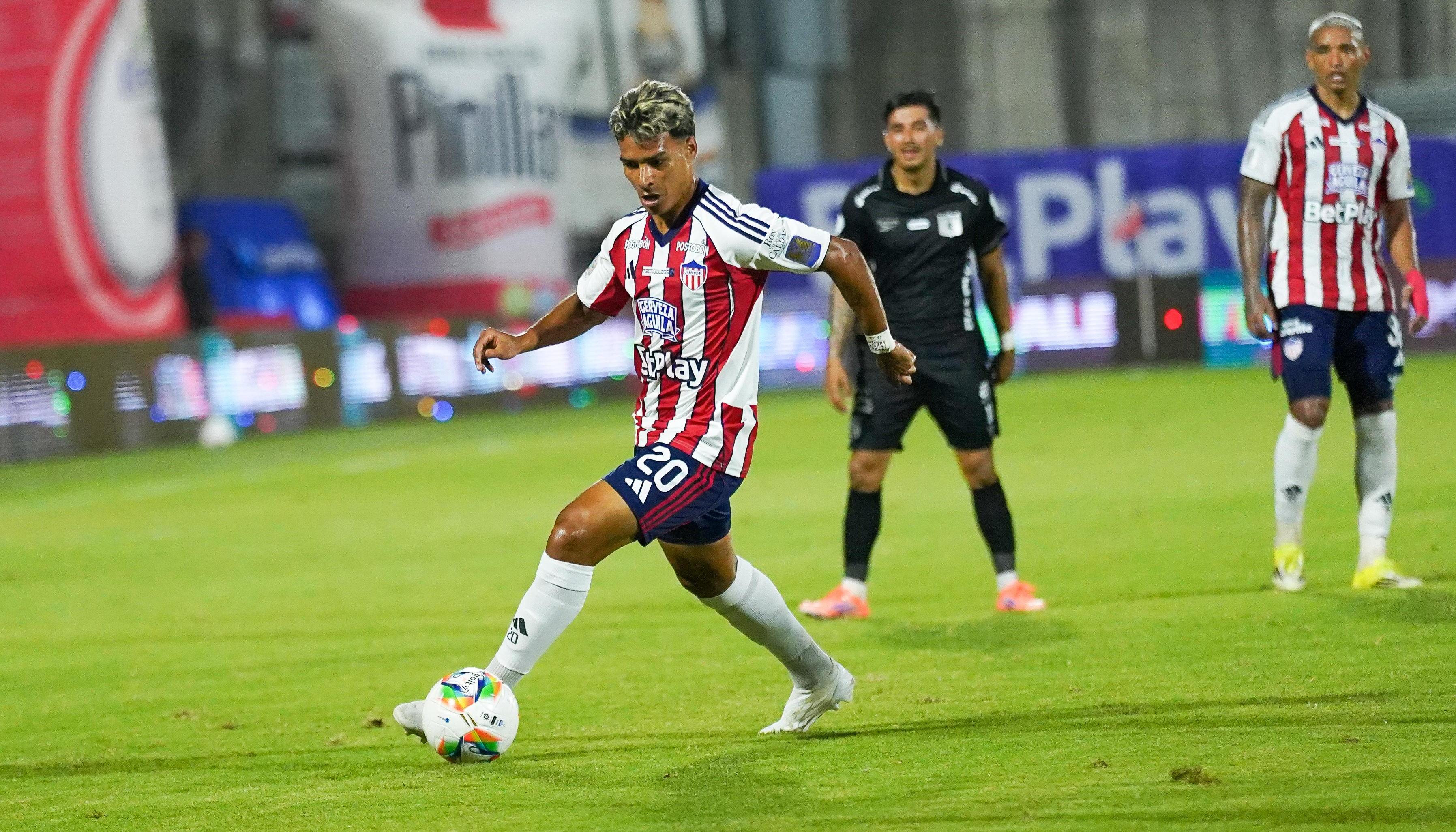 Jannenson Sarmiento ingresó promediando el segundo tiempo por Jesús Rivas. 