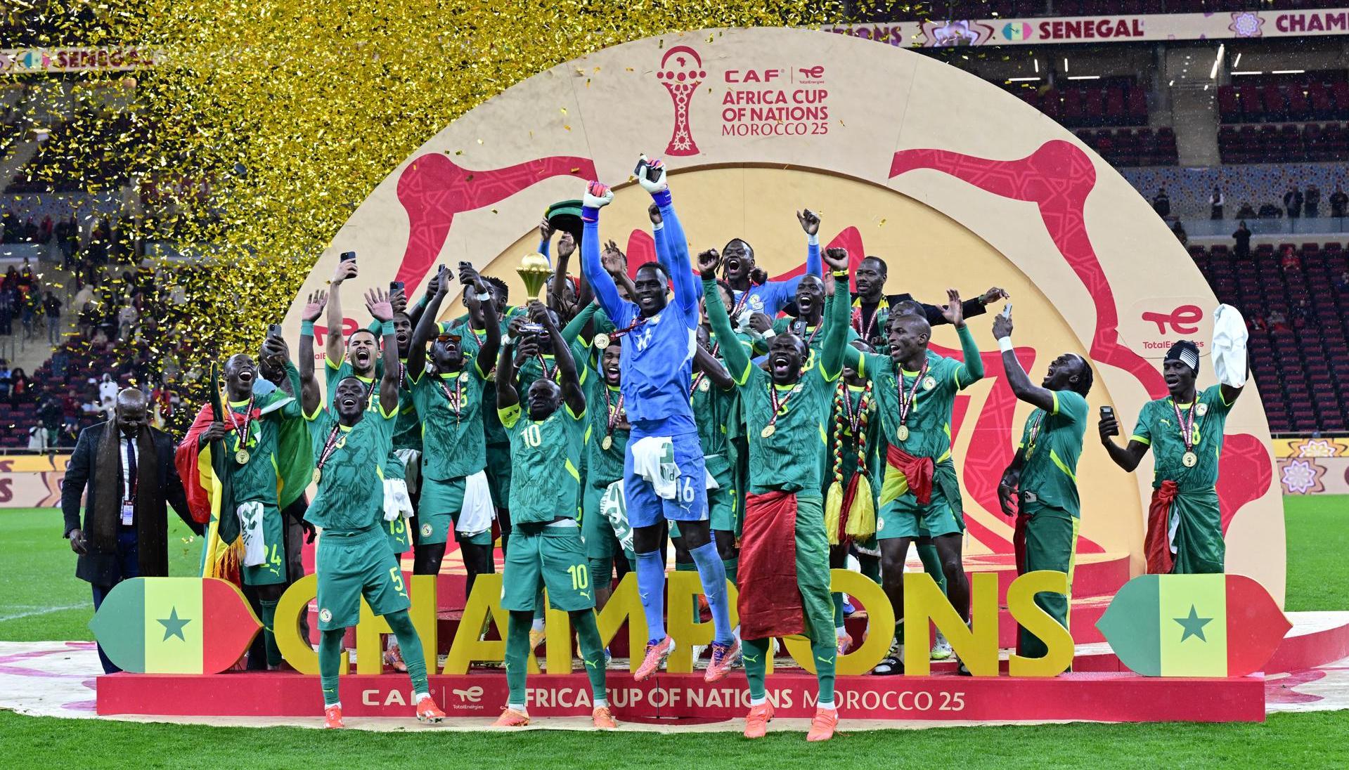 Senegal celebrando la Copa de África.
