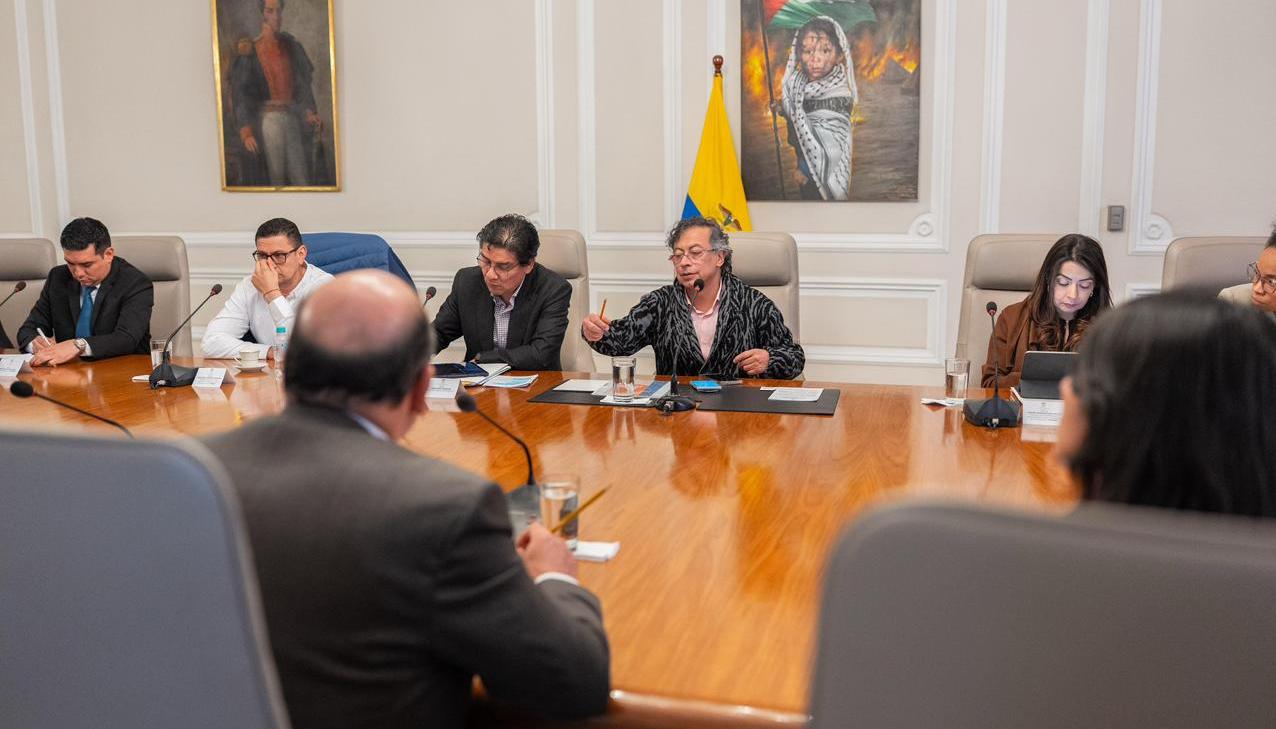 Cumbre para analizar tarifas de energía