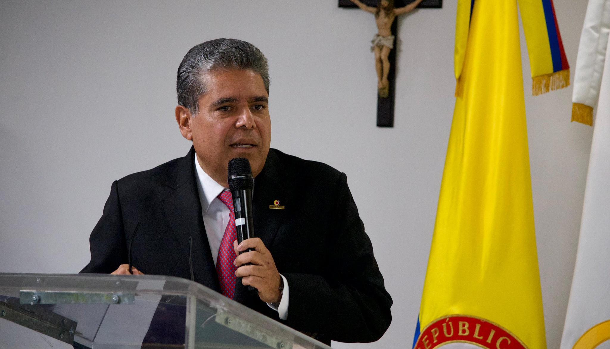 El Contralor Carlos Hernán Rodríguez.