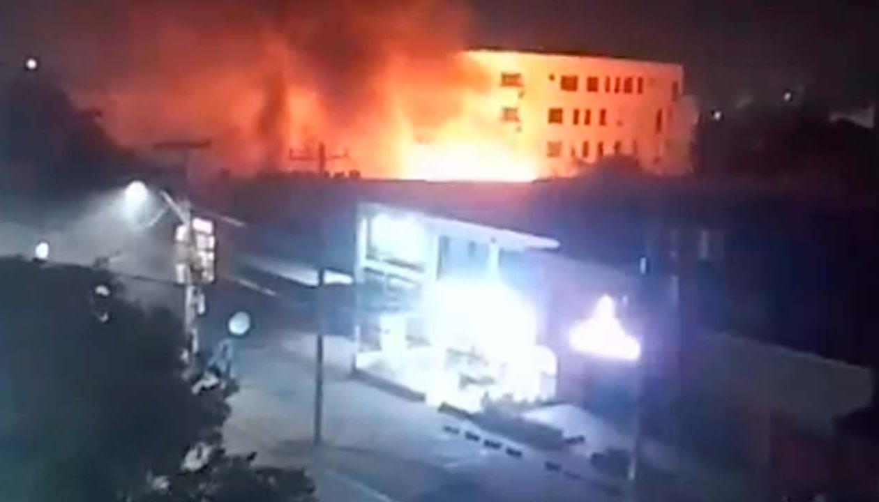 Incendio en el almacén El Hueco.