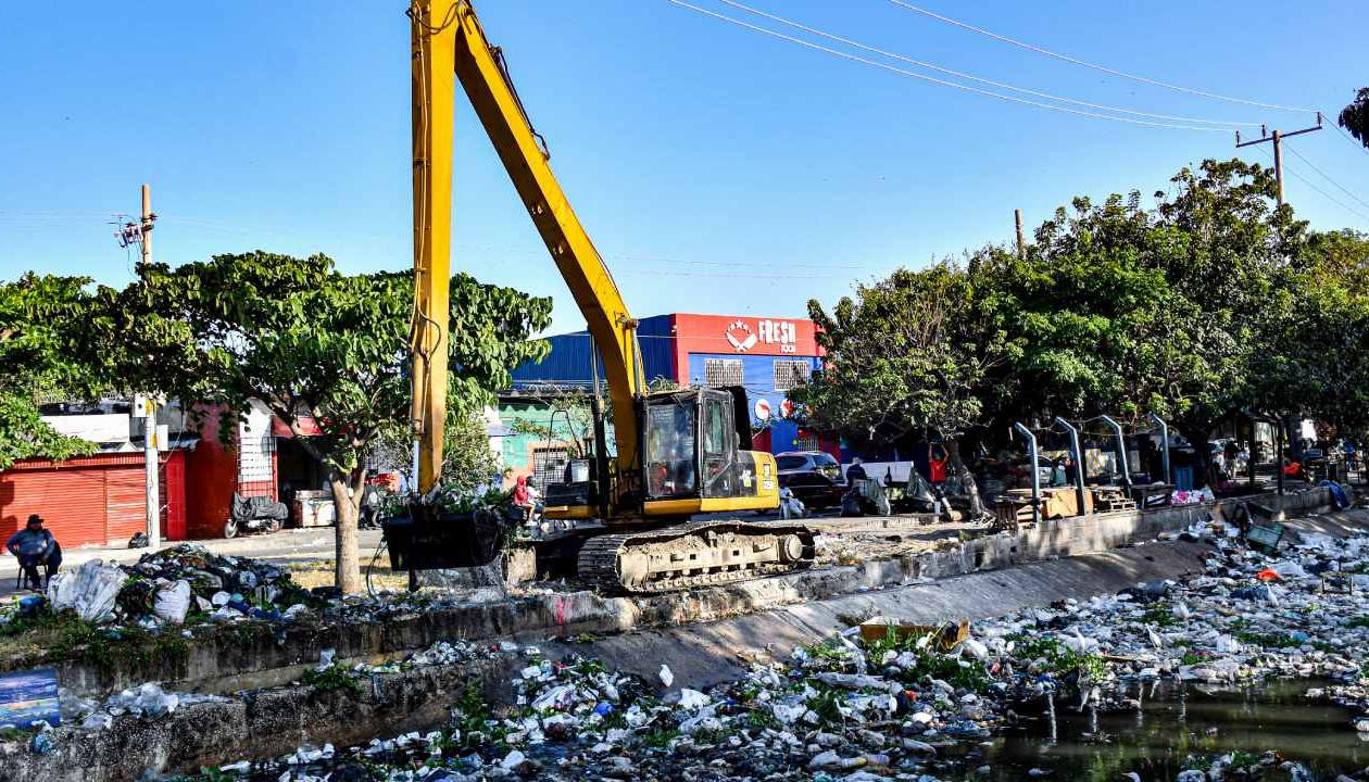 Limpieza de un caño.