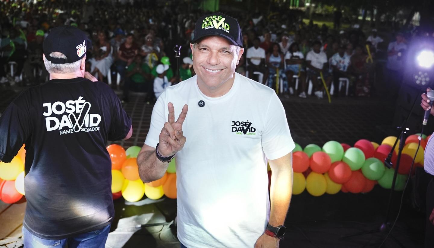 El senador José David Name.