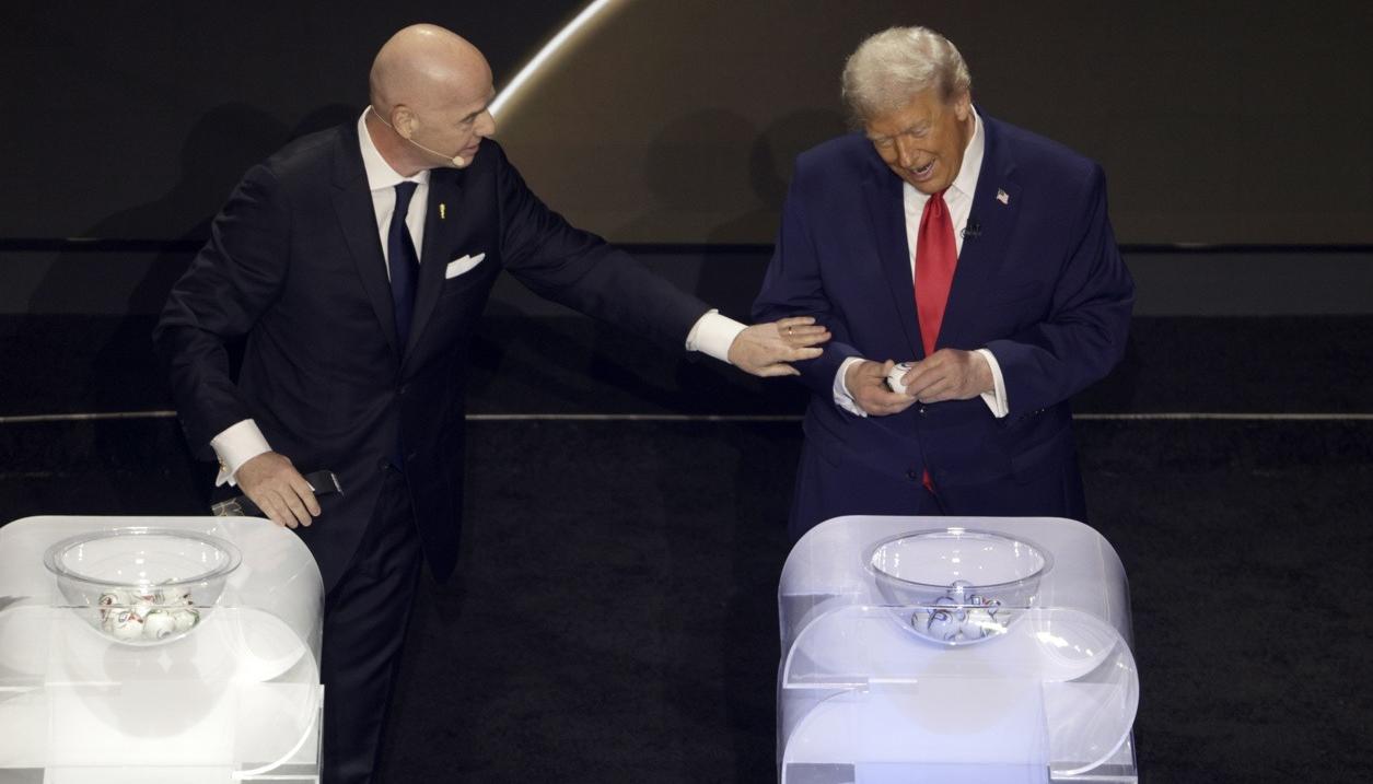 Gianni Infantino y el Presidente Donald Trump.