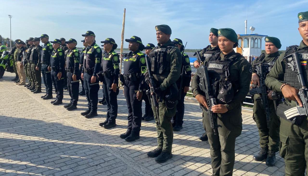 Los policías que participarán en el dispositivo de seguridad en Semana Santa. 
