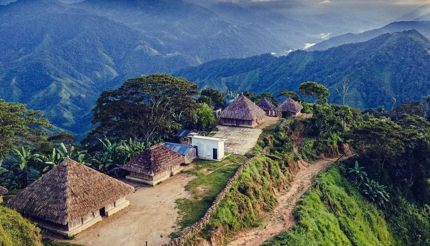 Uno de los pueblos indígenas afectados por el conflicto armado son los Arhuacos. 