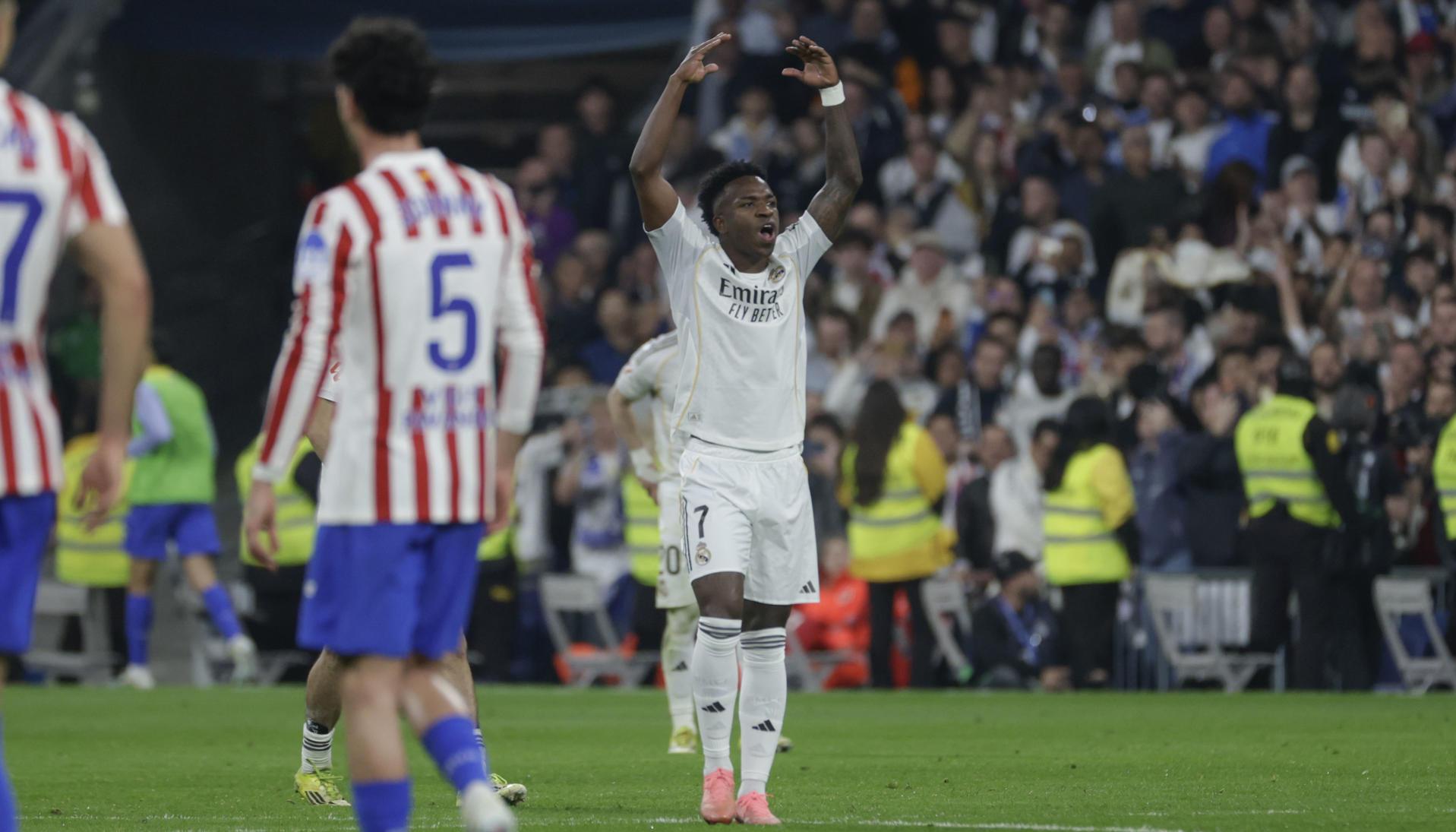 Vinicius Junior celebra al marcar el 1-1