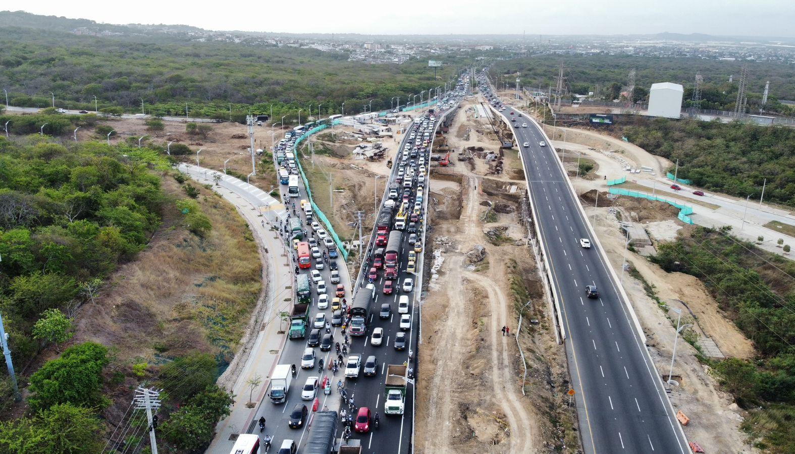 Aérea del puente Alameda