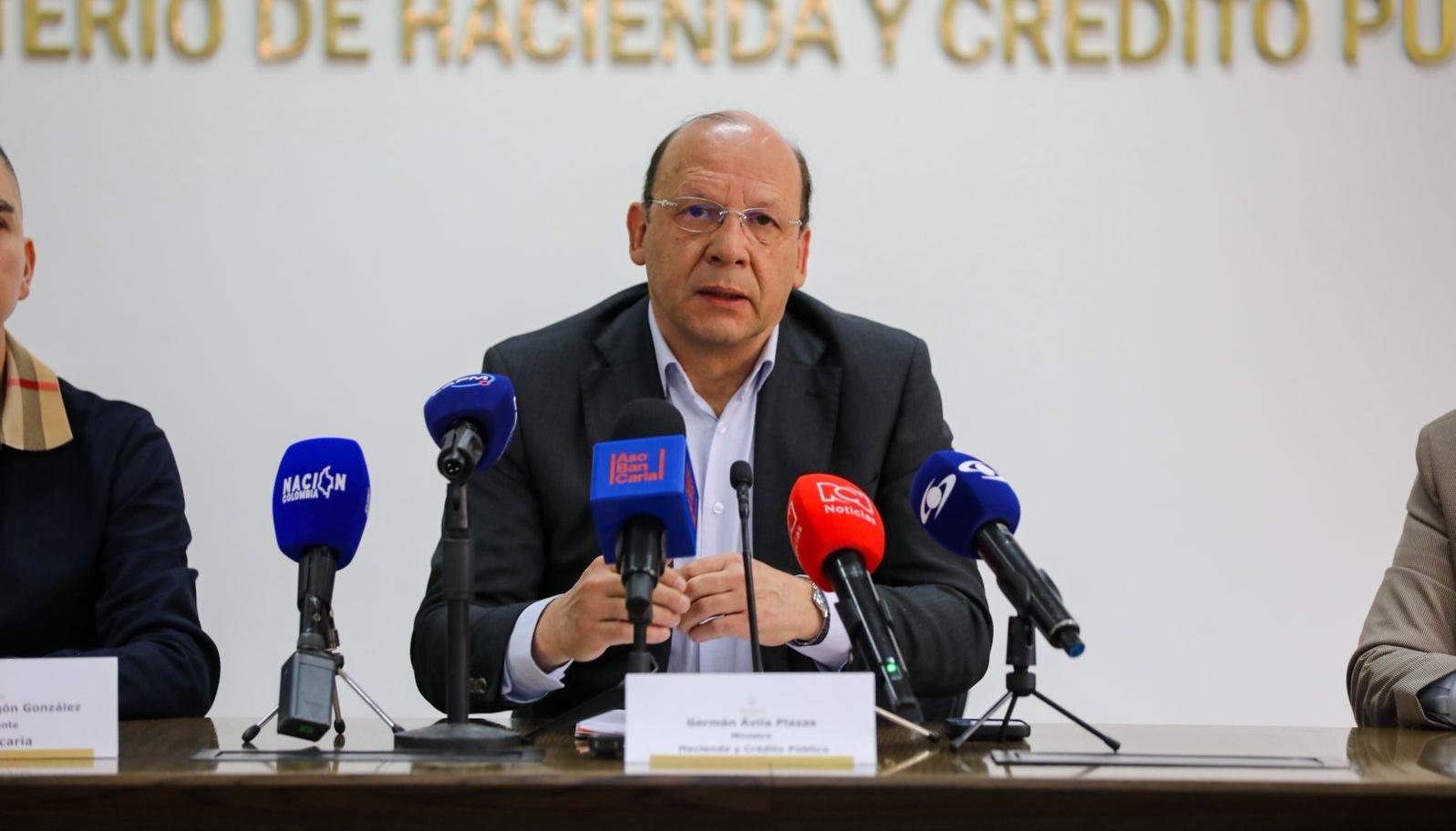 Germán Ávila, ministro de Hacienda. 