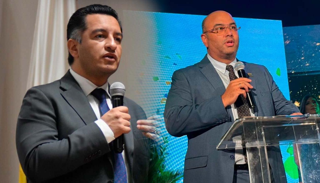 Andrés Idárraga, secretario de Transparencia, y Jesús León Insignares, director de la CRA. 