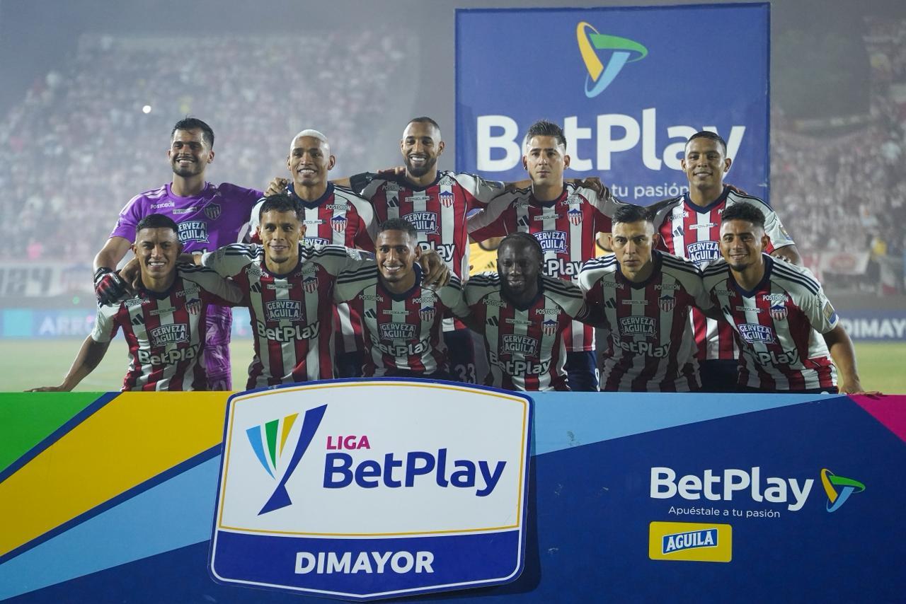 El onceno inicialista que presentó Junior contra Nacional.