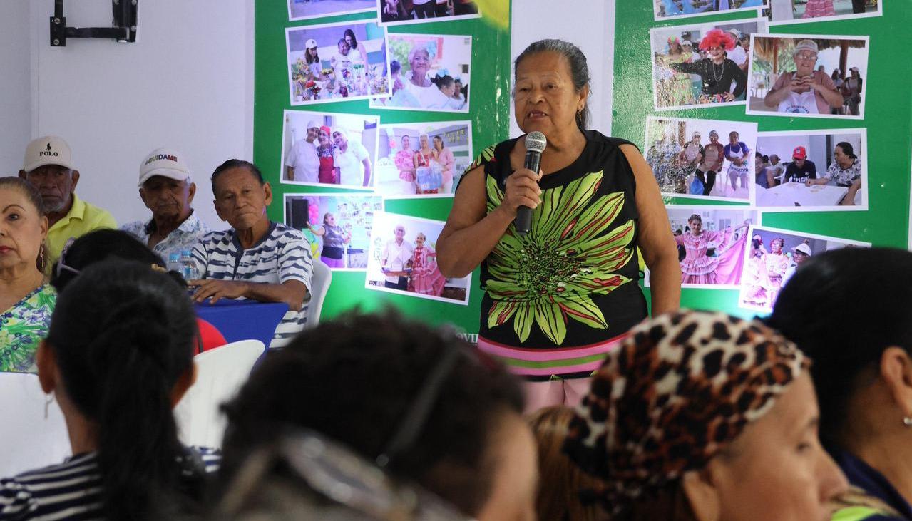 Adultos mayores beneficiados. 