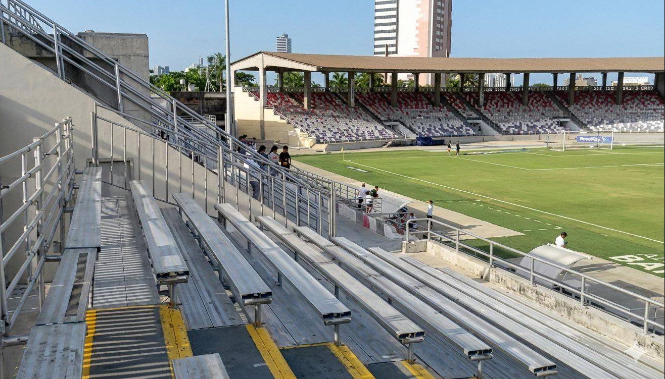 Graderías ubicadas en el sector occidental. 