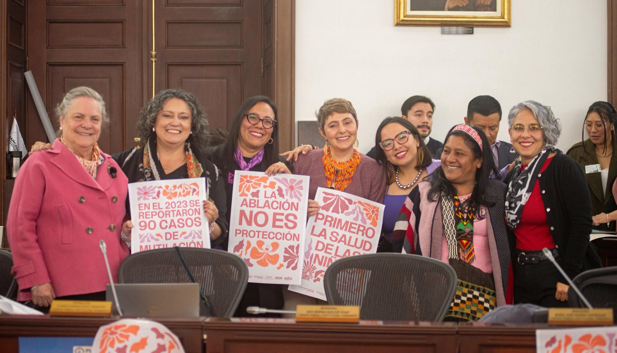 Congresistas que impulsan el proyecto de ley. 