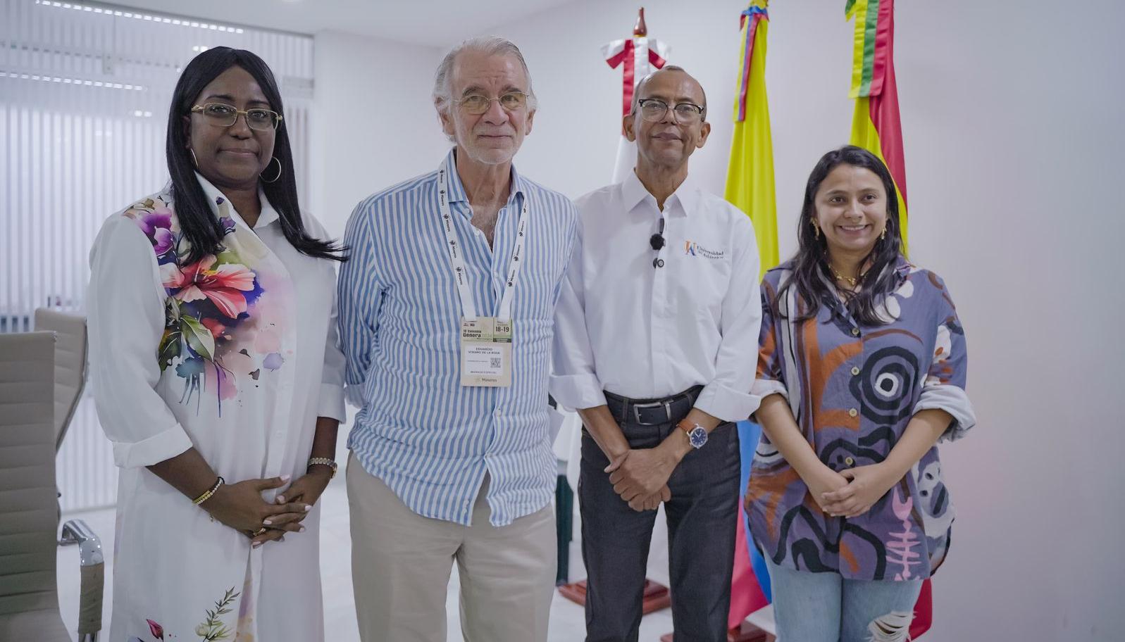 Gobernador Verano en compañía de directivos de la Uniatlántico y el Consejo Superior.