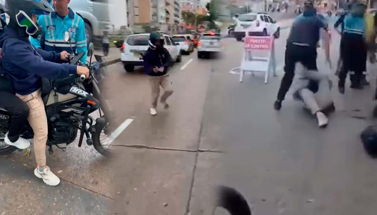 Agresión a agente de tránsito en Barranquilla. 