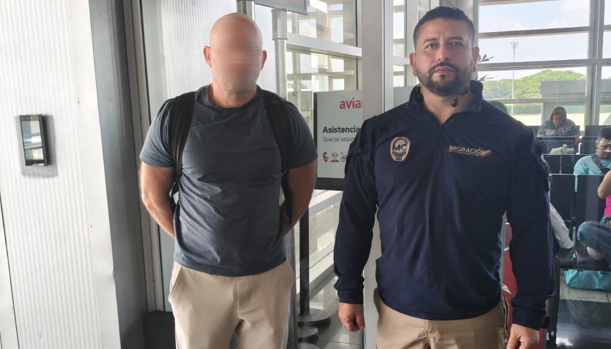 El turista alemán que fue inadmitido.