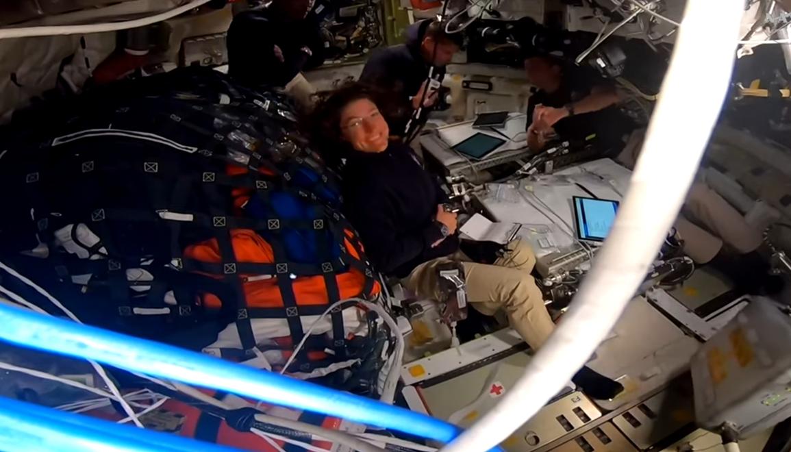 Los astronautas Reid Wiseman, Victor Glover, Christina Koch, y Jeremy Hansen.