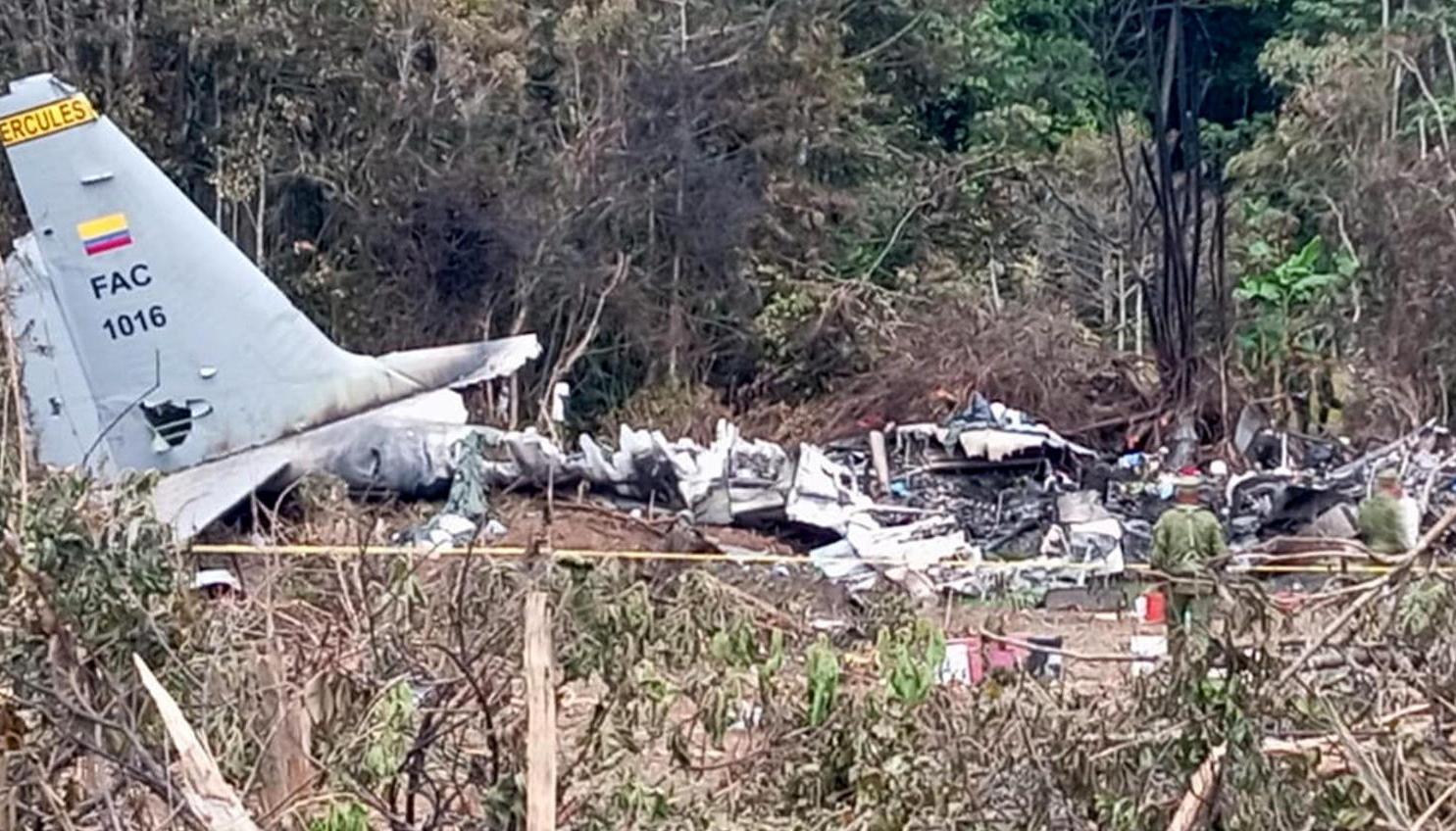 Avión Hércules accidentado.