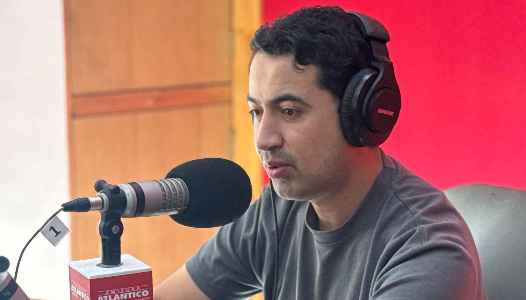 El representante electo Daniel Briceño.