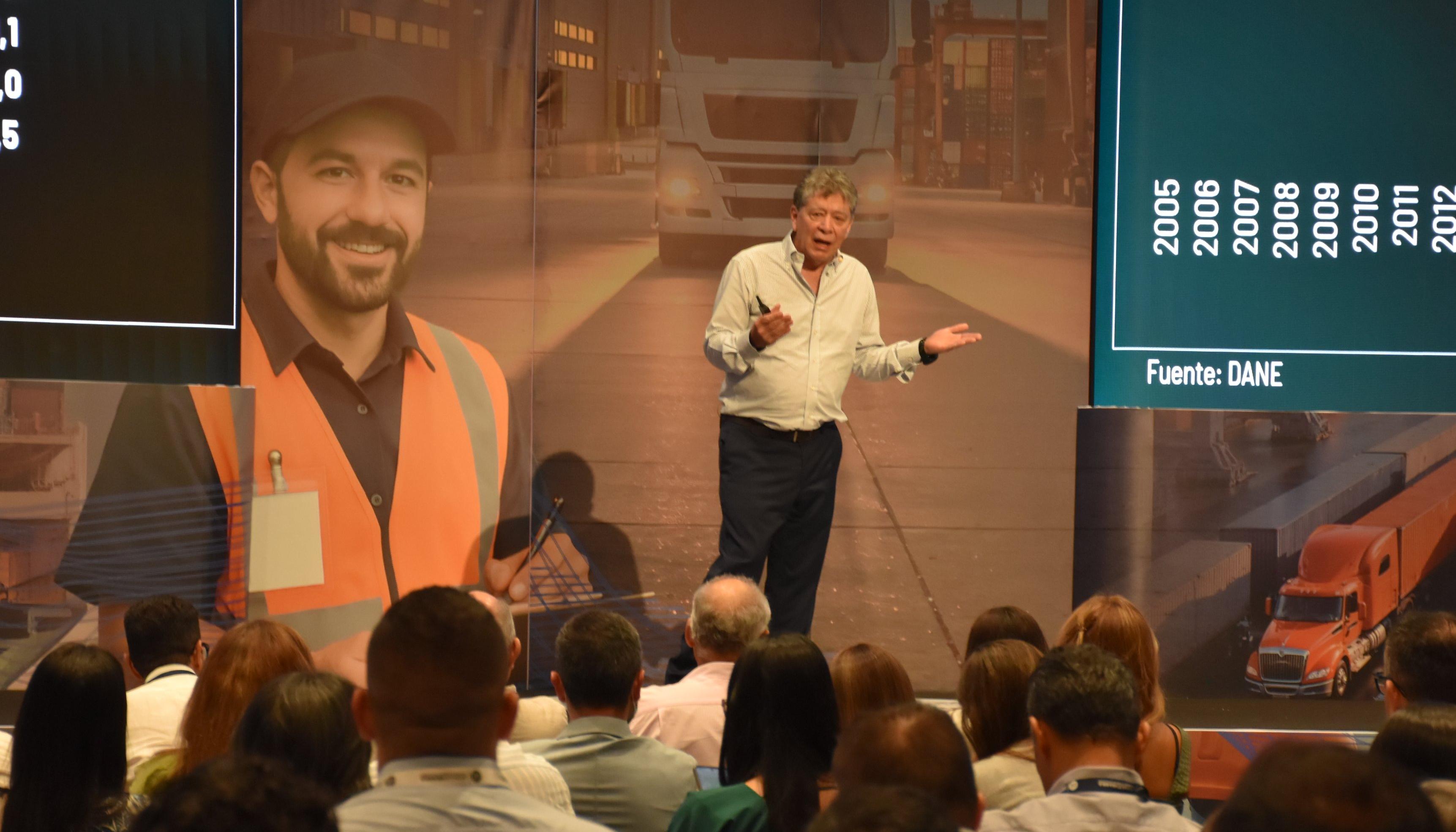 Bruce Mac Master, presidente de la Andi.