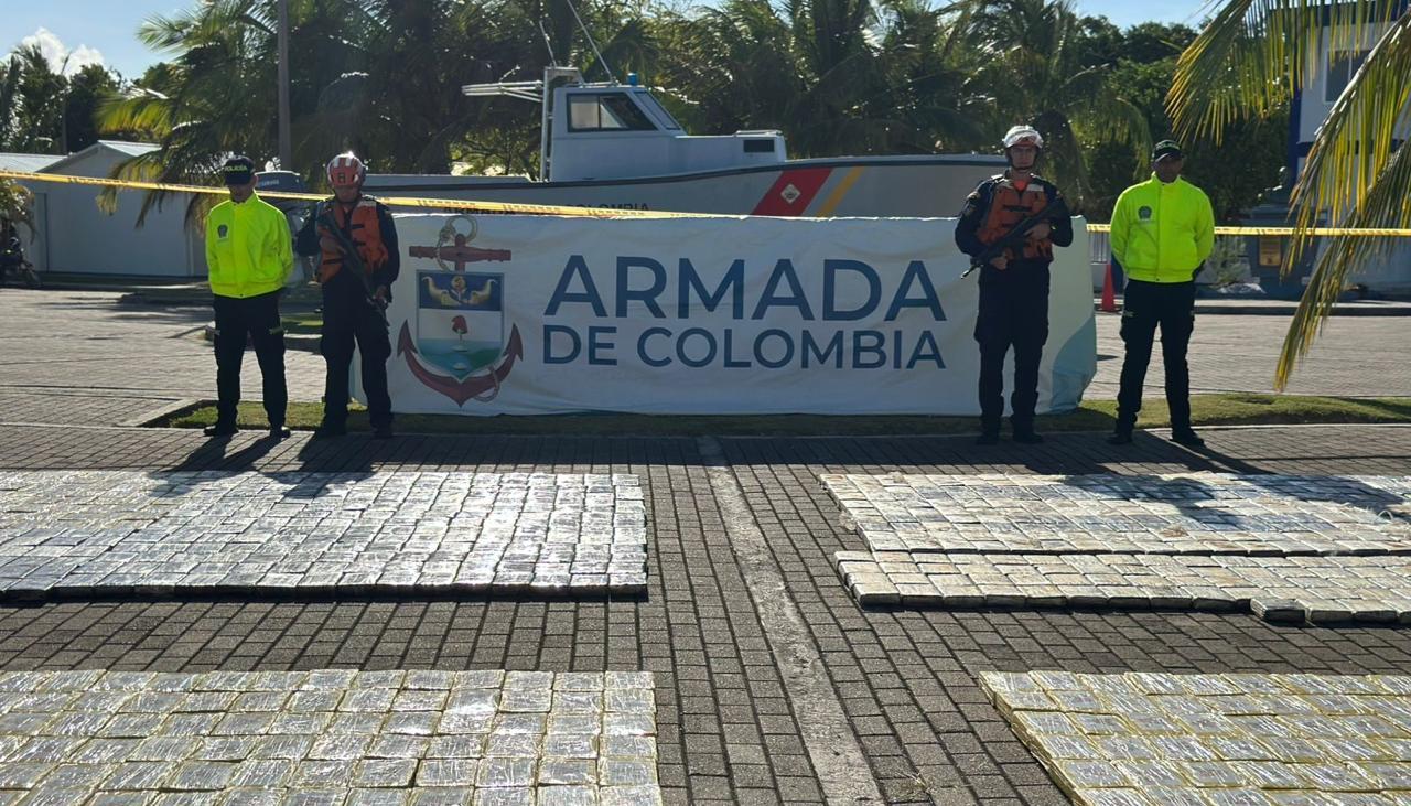 Clorhidrato de cocaína incautada por la Armada y la Policía. 