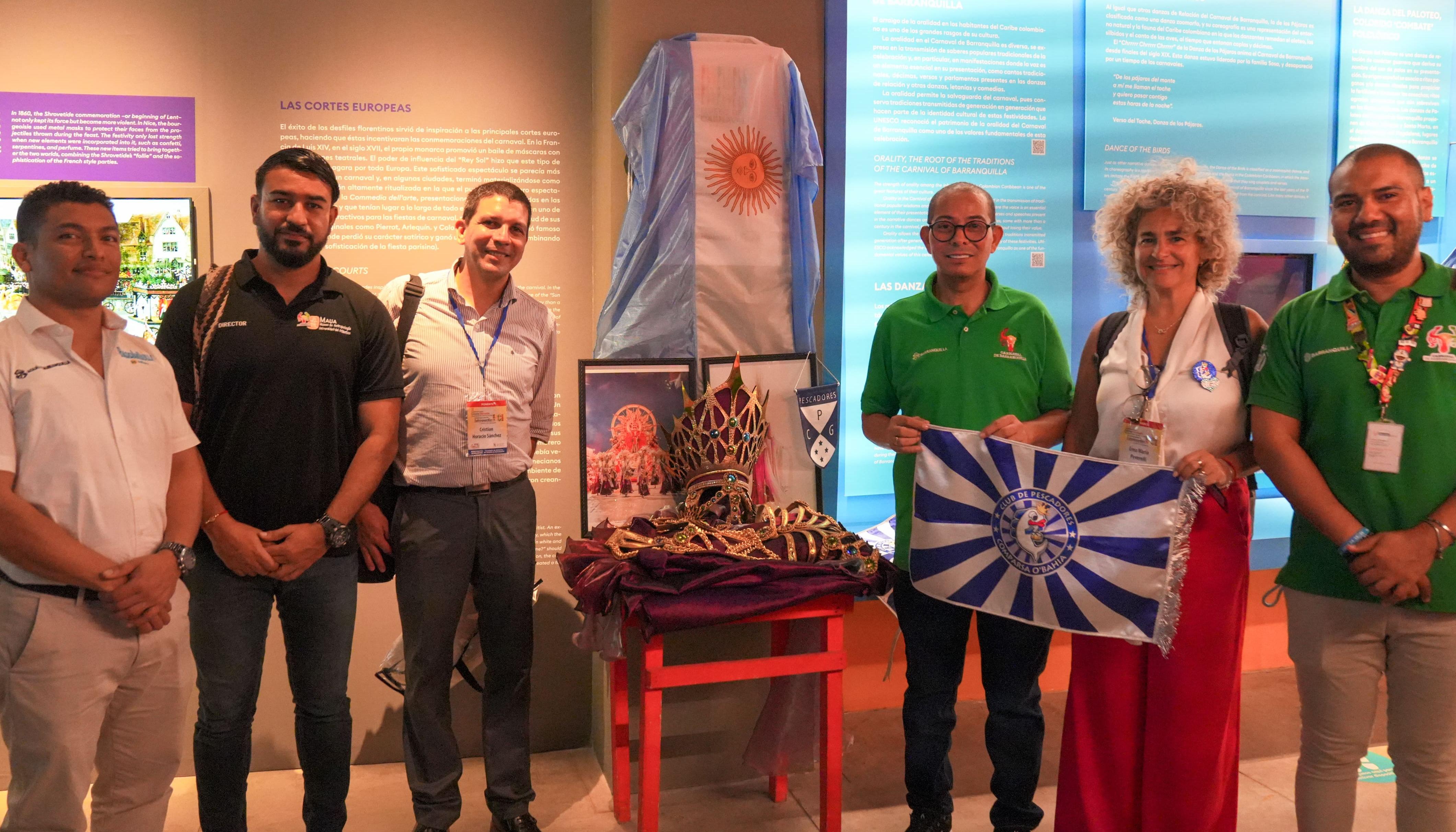 Traje de comparsa O'Bahía, de Argentina