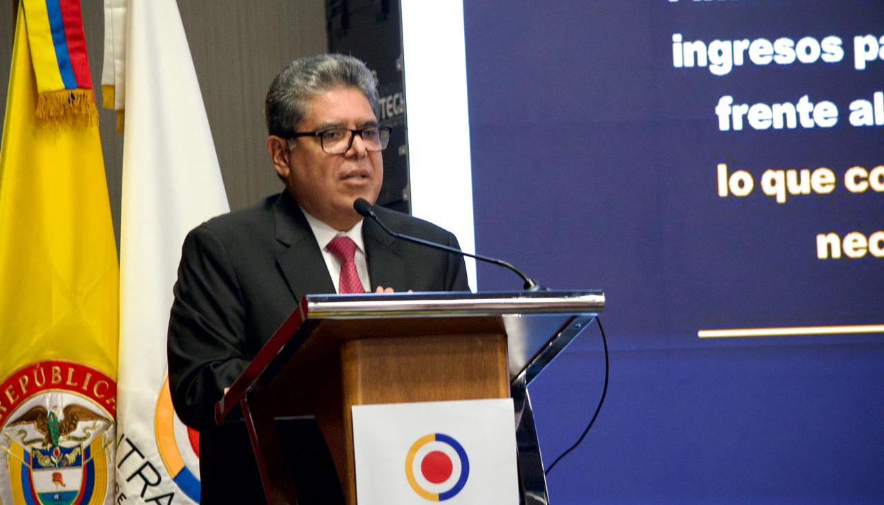 El contralor Carlos Hernán Rodríguez.