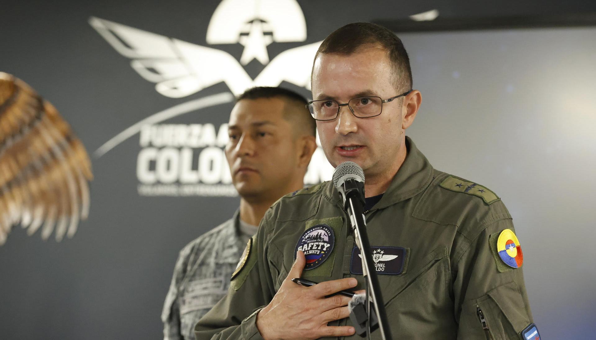 El director de Seguridad Operacional de la Fuerza Aeroespacial Colombiana (FAC), coronel Luis Fernando Giraldo. 