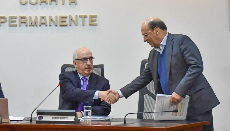 El gerente del Banco de la República, Leonardo Villar, y el ministro de Hacienda, Germán Ávila.