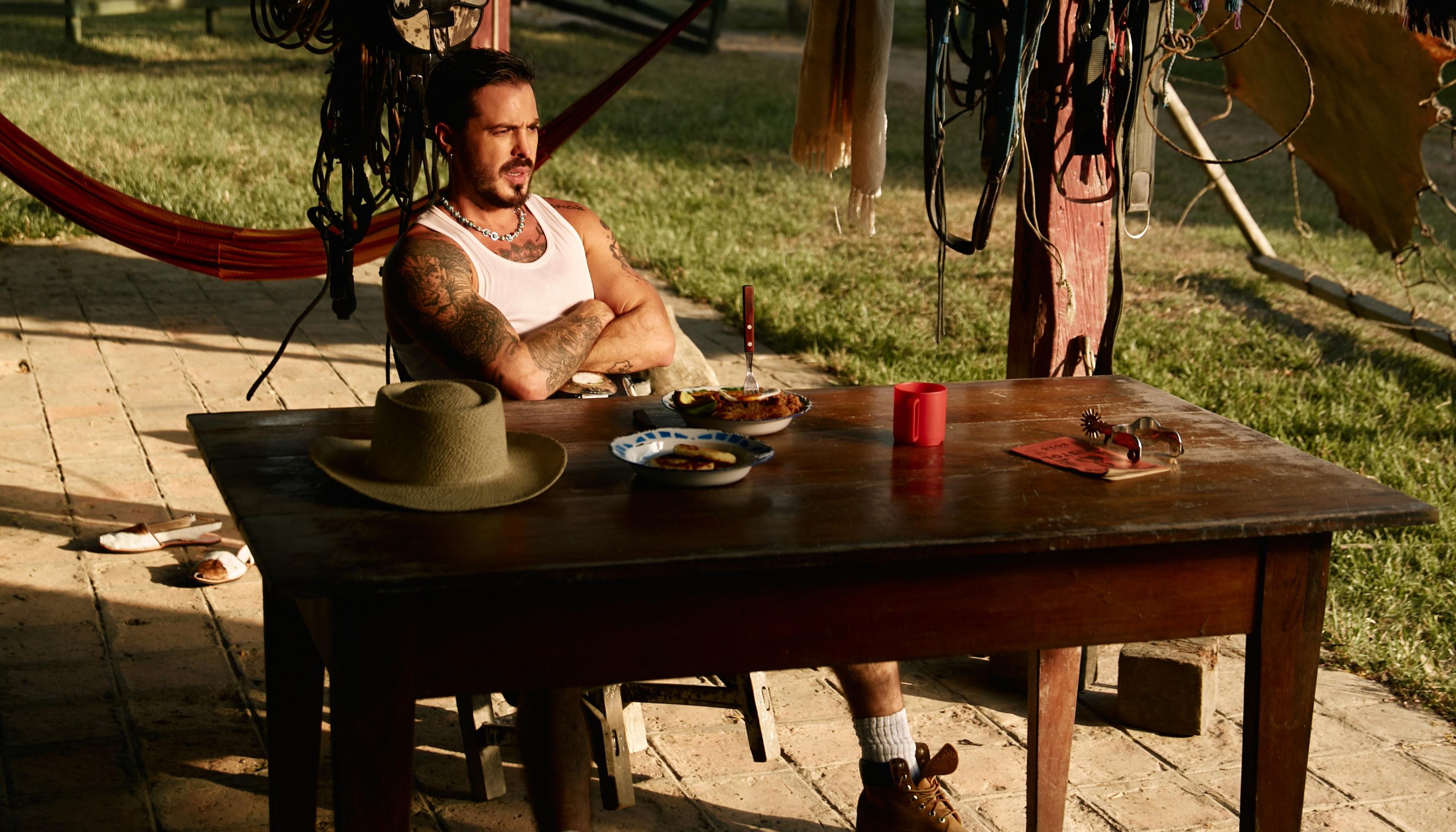 Artista colombiano Llane