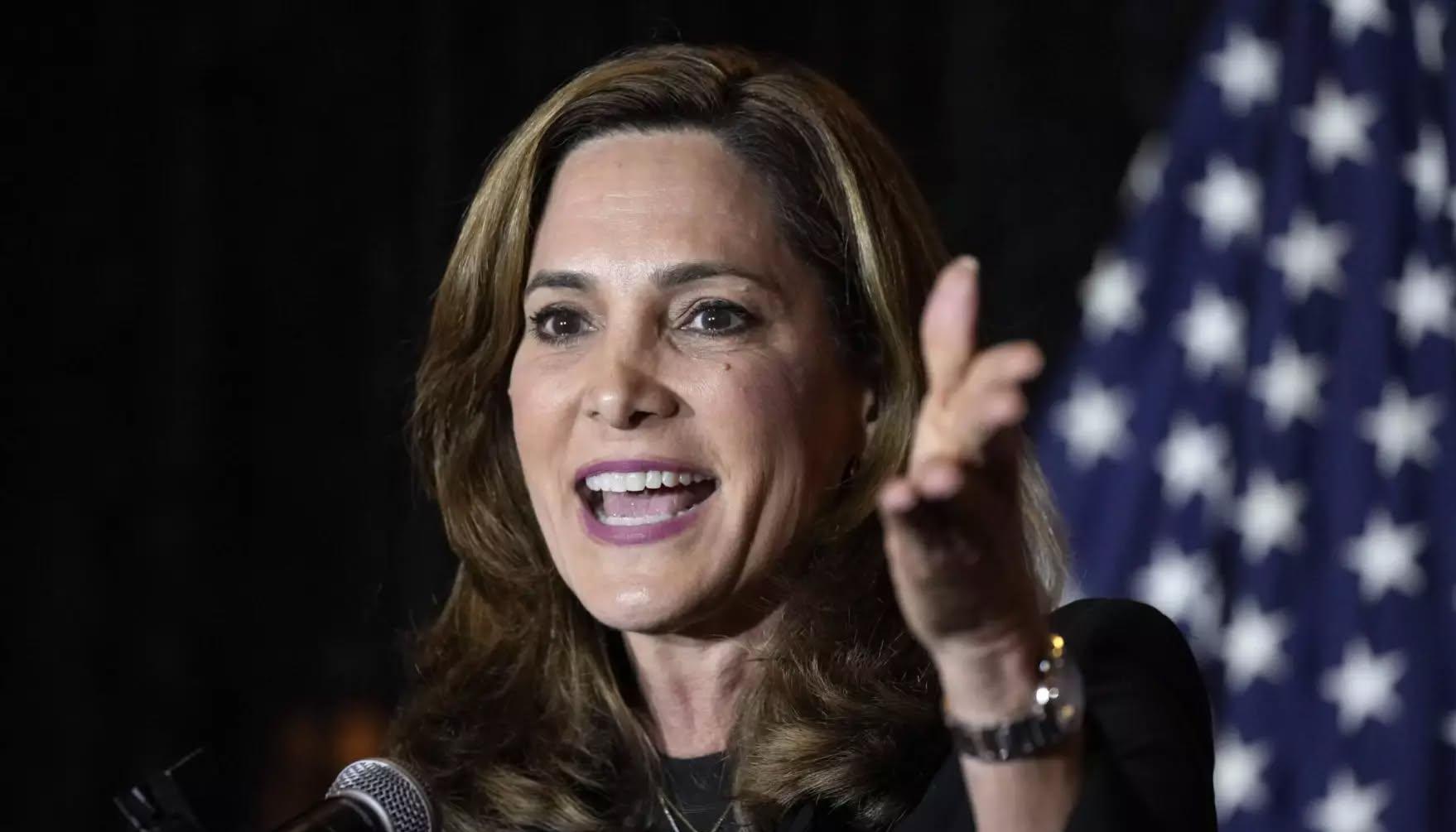 María Elvira Salazar.