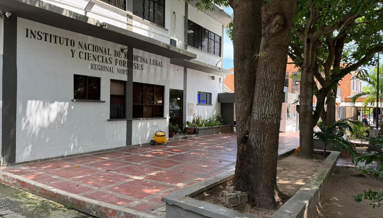 El cuerpo de la víctima se encuentra en Medicina Legal. 