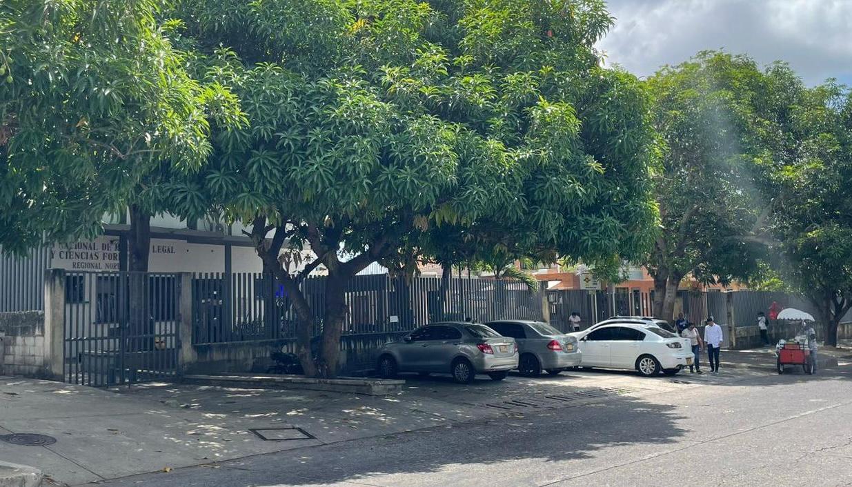 Fachada de Medicina Legal.