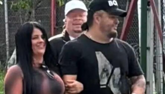 Nelson Velásquez e integrantes de su agrupación.