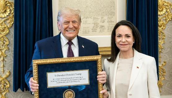 Imagen del día en el que María Corina Machado le regaló el Nobel de la Paz a Donald Trump.