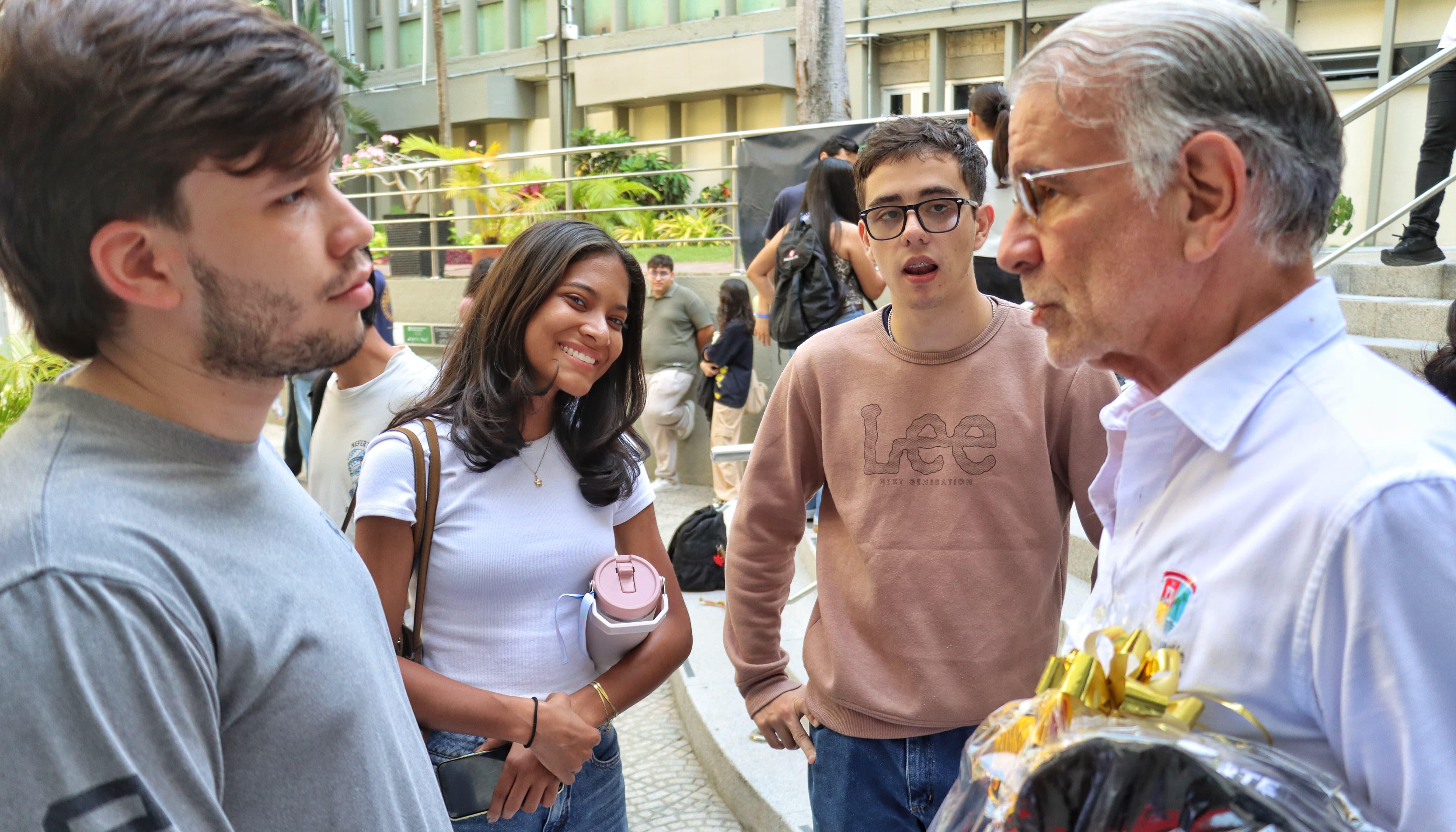 Un beneficio para los jóvenes estudiantes.