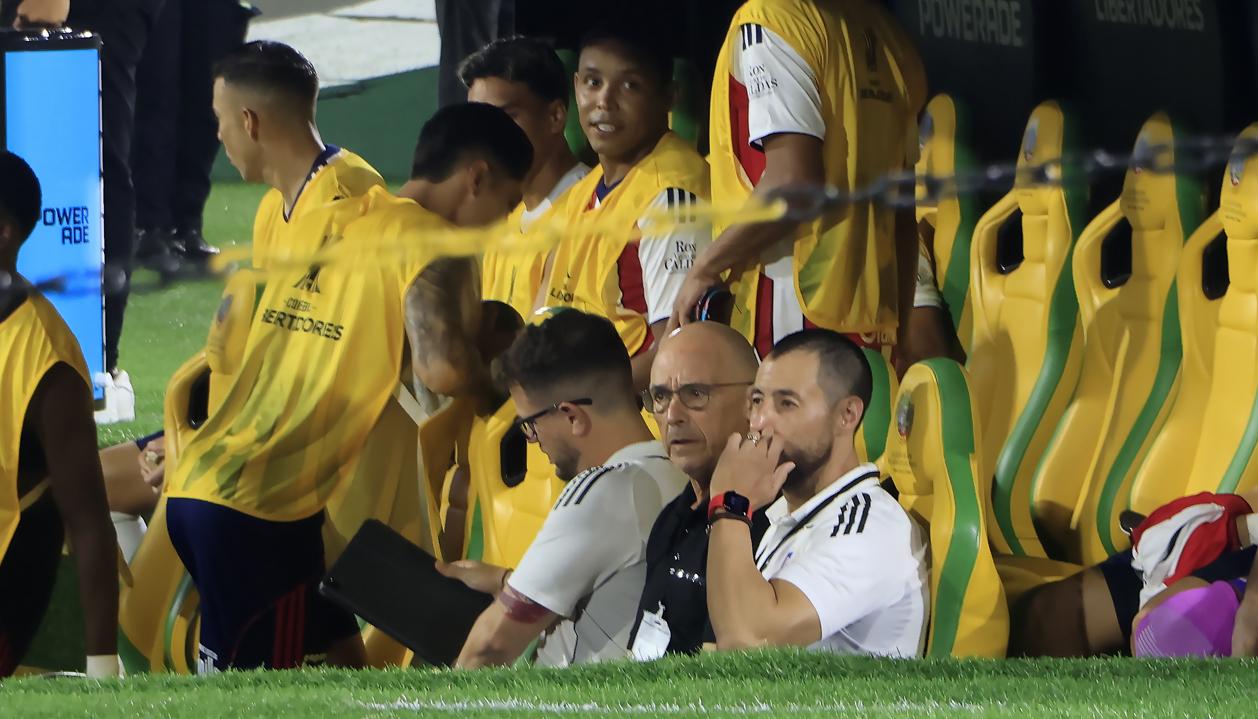 Alfredo Arias, técnico del Junior, durante el partido contra Palmeiras. 