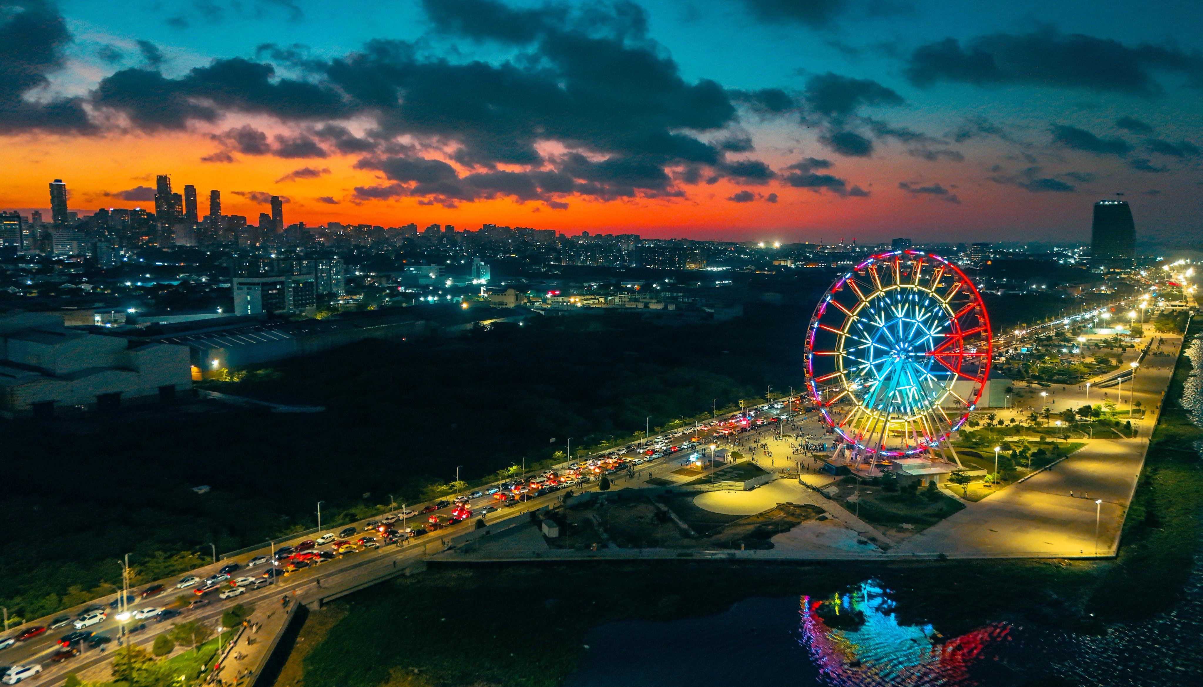 Vista panorámica del Gran Malecón y Barranquilla. 