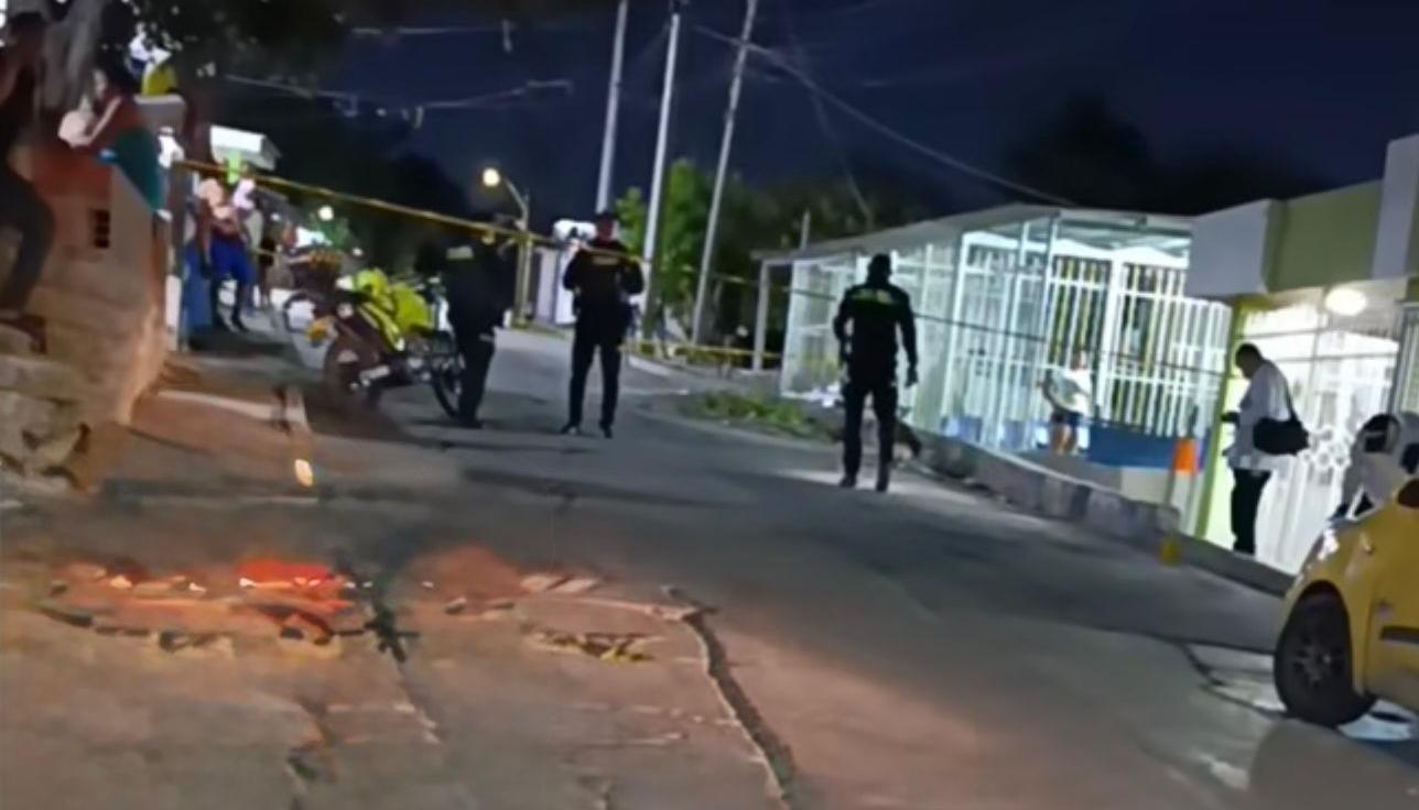 Uniformados de la Policía en el lugar de los hechos. 