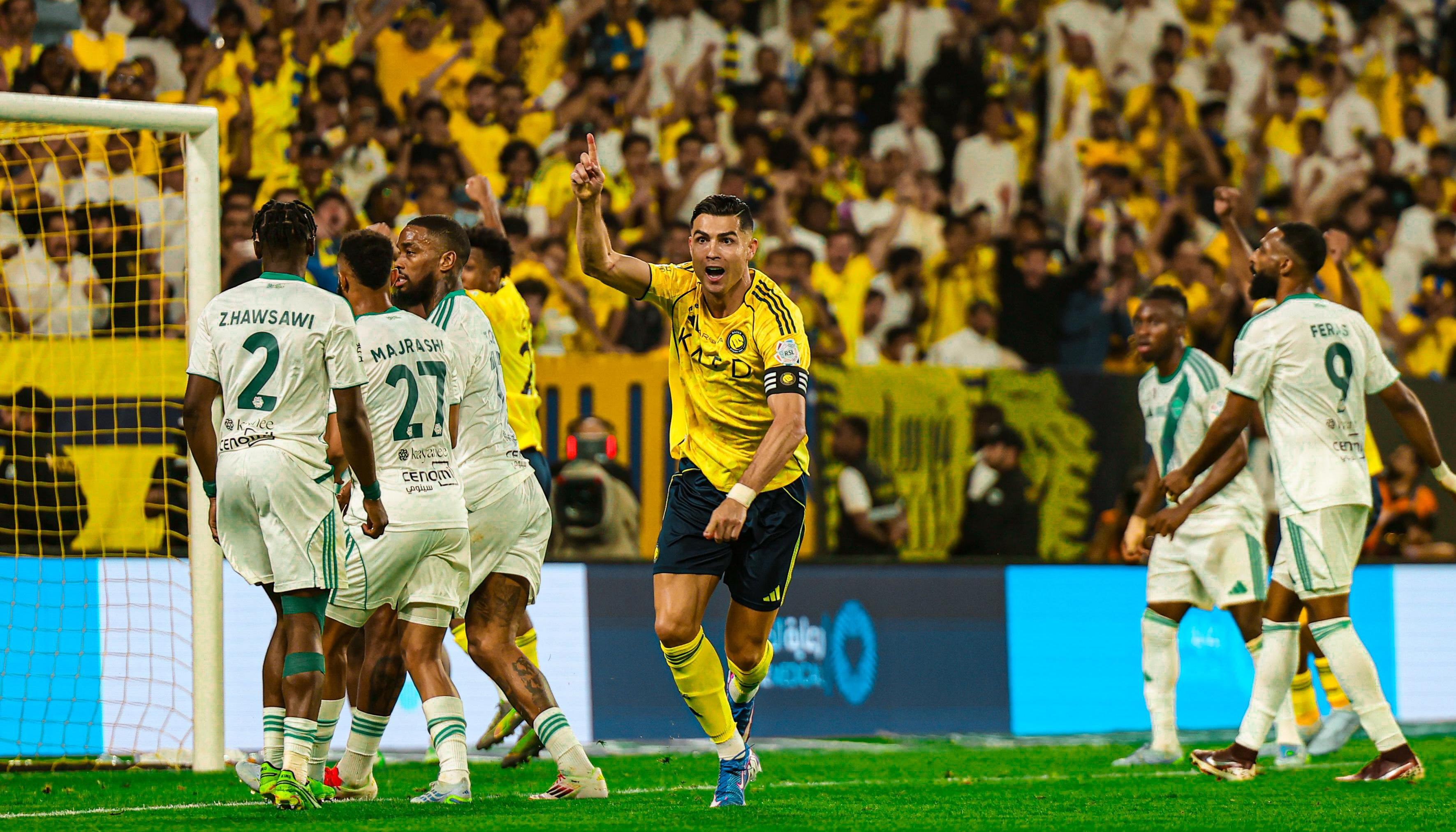 Cristiano Ronaldo festeja tras marcar el primer gol del Al Nassr.