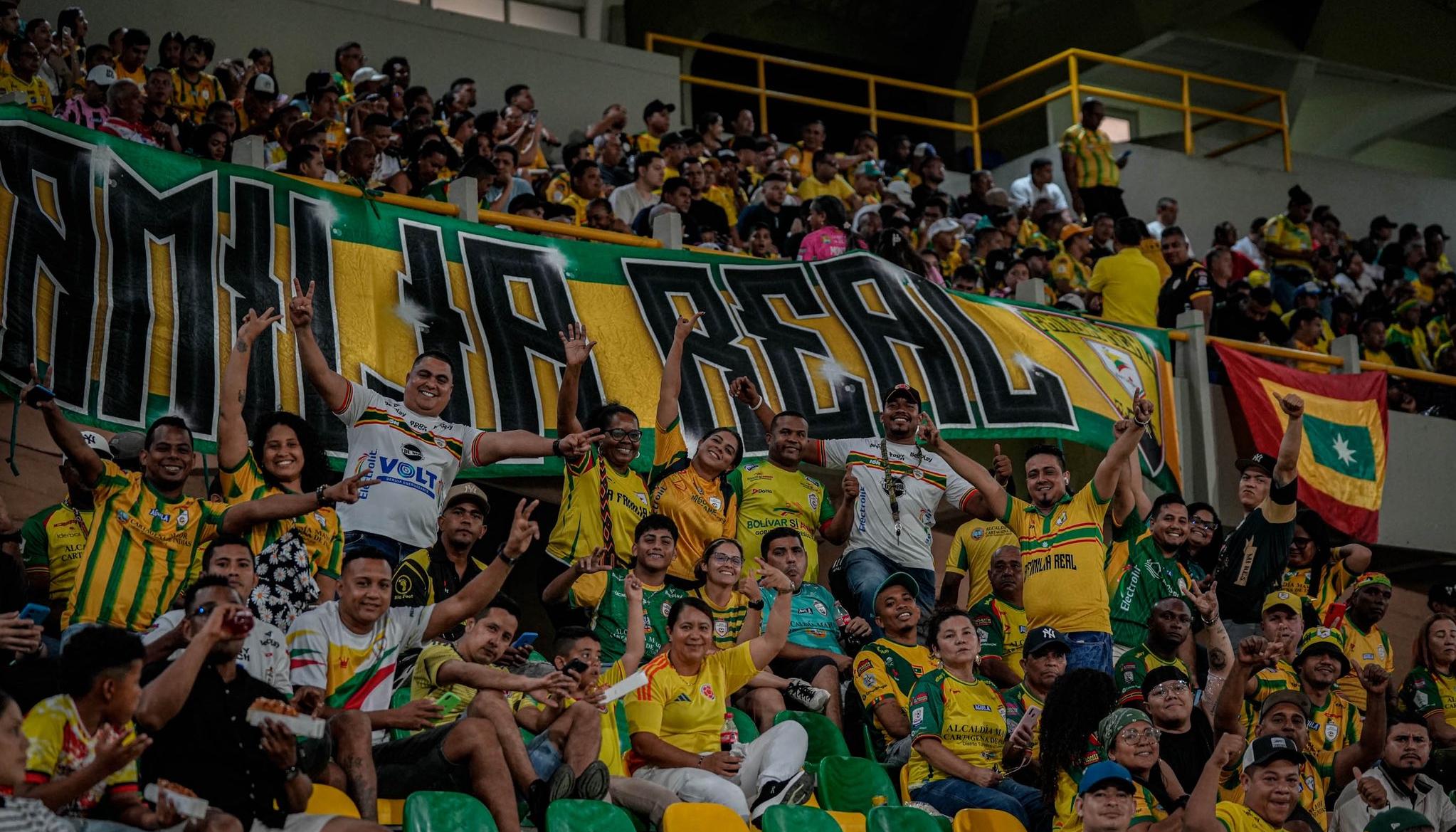 Las barras del Real Cartagena no podrán entrar al Romelio Martínez.